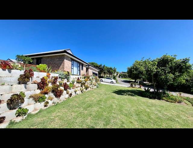 3 BEDROOM HOUSE FOR SALE IN DOLPHIN CREEK GOLF ESTATE